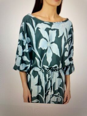 Omika Verde blouse sz M